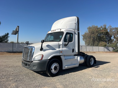 2015 Freightliner Cascadia 125 4x2 S/A Day Cab Truck Tractor