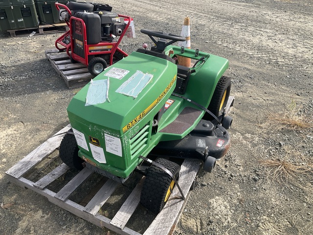 John Deere STX46 Riding Lawn Mower