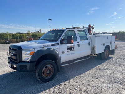 2016 Ford F-450 4x4 Crew Cab Utility Truck