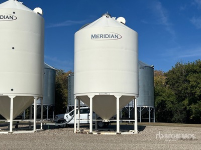 2009 Meridian GrainMax GM3000 +/- 3000 bu Smooth Wall Hopper Trémie à grains