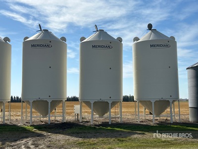 2010 Meridian GrainMax GM4000 +/- 4000 bu Smooth Wall Hopper Pojemnik na ziarno