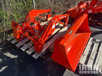 Kubota LA435 Front Loader Attachment