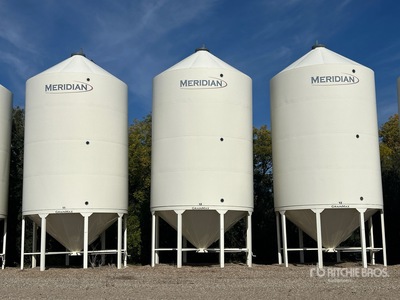 2011 Meridian GrainMax GM4000 +/- 4000 bu Smooth Wall Hopper Trémie à grains