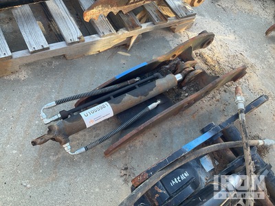 11 in Hydraulic Excavator Thumb - Fits Yanmar VIO 27 /35