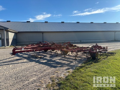 Sunflower 543137 32 ft Cultivator