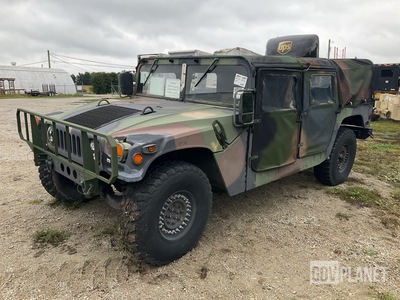 2008 AM General M1097R1 HMMWV 4 Door Soft Top w/Truck Body