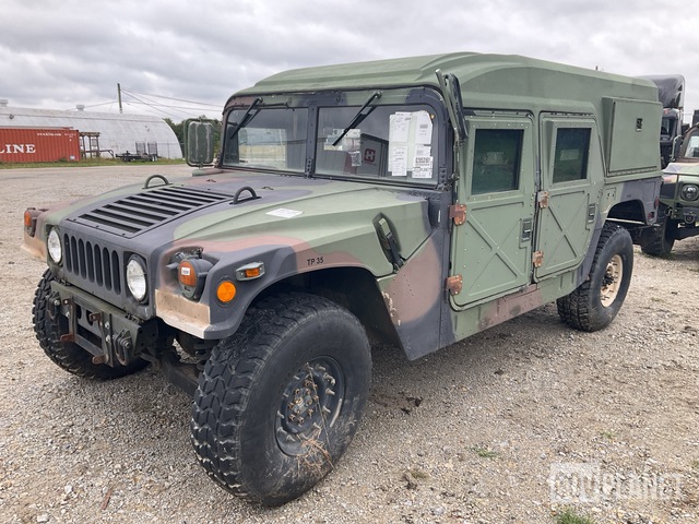 1993 AM General M1097R1 HMMWV 4 Door Hard Top w/Helmet Top