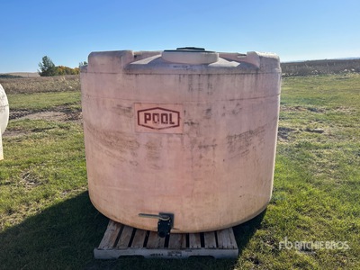 Pool 1300 gal Poly Water Tank