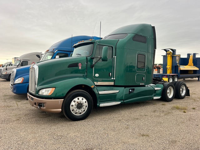 2013 Kenworth T660 6x4 T/A Sleeper Truck Tractor (Inoperable) 2013 Kenworth T660 6x4 T/A Sleeper Truck Tractor (Inoperable)