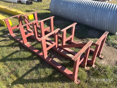 Quantity of (2) 8 ft Steel Stands Varios, tienda, almacen, consumidor