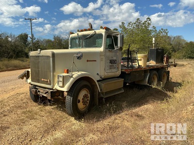 1988 International 9300 6x4 Lube Truck