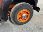 Underbody with Right Steer Tire