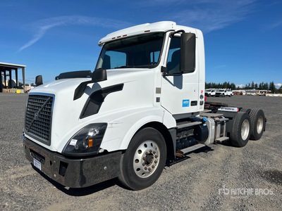 2015 Volvo VNL 6x4 T/A Day Cab Truck Tractor