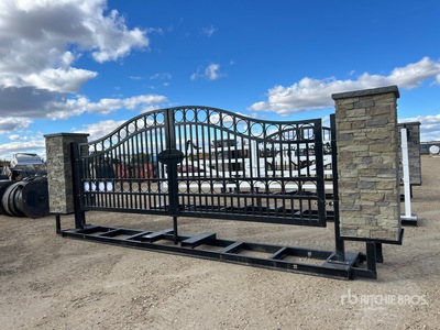 Bulldog Industries 20 ft Driveway Gate (Unused)