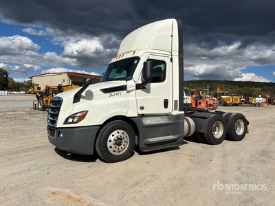 2021 Freightliner Cascadia 126 6x4 T/A Day Cab Truck Tractor