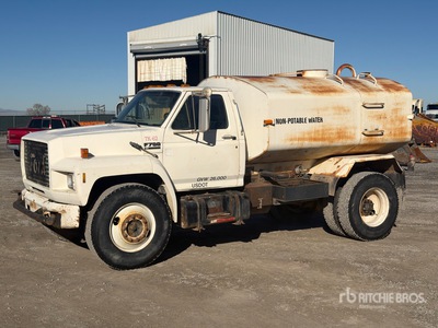 1987 Ford F-700 4x2 Water Truck