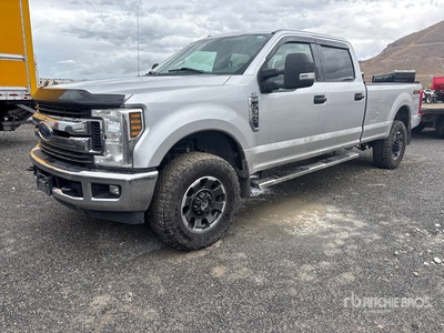2019 Ford F-350 XLT 4x4 Crew Cab Pickup