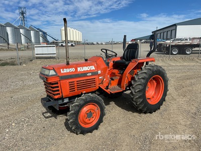 Kubota L2950 4WD Utility Tractor