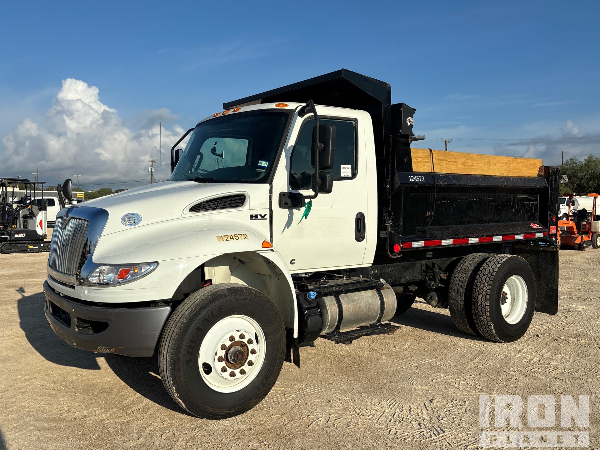2022 International HV607 4x2 S/A Dump Truck