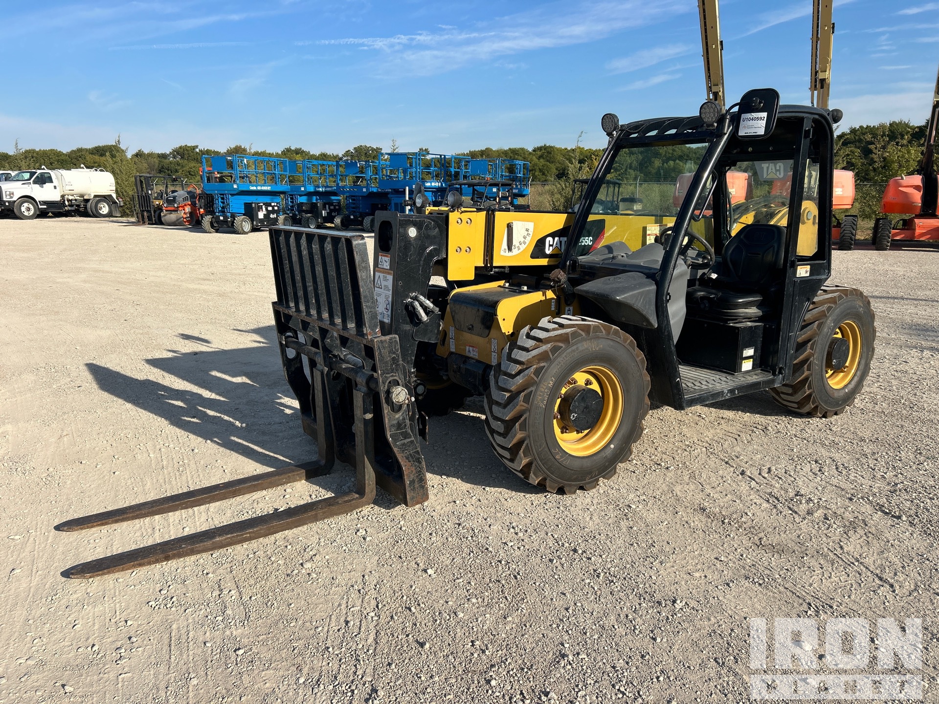 2019 Cat TH255 Telehandler