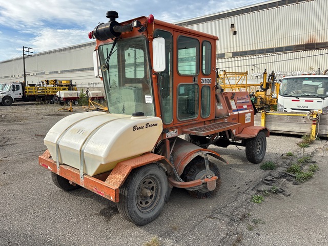 2013 Broce KR350 Self-Propelled Broom