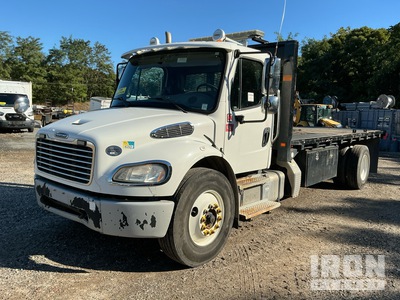 2020 Freightliner M2-106 4x2 Autocarro cassone fisso