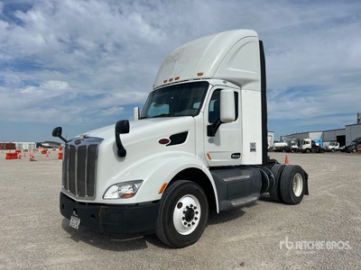 2017 Peterbilt 579 4x2 S/A Day Cab Truck Tractor