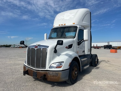 2017 Peterbilt 579 4x2 S/A Day Cab Truck Tractor
