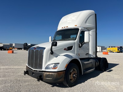 2017 Peterbilt 579 4x2 S/A Day Cab Truck Tractor