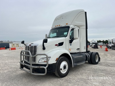 2017 Peterbilt 579 4x2 S/A Day Cab Truck Tractor