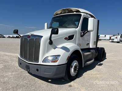 2017 Peterbilt 579 4x2 S/A Day Cab Truck Tractor