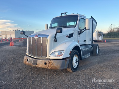 2017 Peterbilt 579 4x2 S/A Day Cab Truck Tractor