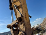 Hydraulics with Auxiliary Hydraulic Plumbing