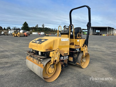 2004 Cat CB224D Compacteur  double bille