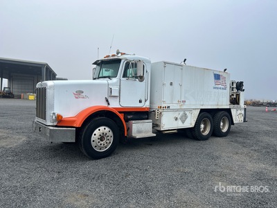 1998 Peterbilt 378 6x4 Camion de combustible y lubricacion