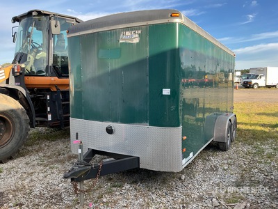 2011 American Hauler 16 ft T/A Rimorchio chiuso