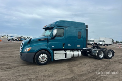 2020 Freightliner Cascadia 126 6x4 Sleeper Truck Tractor