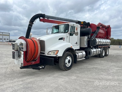 2011 Vactor 2112P16 on 2011 Kenworth T400 6x4 Vacuum Excavator Truck