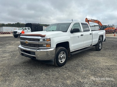 2015 Chevrolet Silverado 2500HD 4x2 Crew Cab Pickup
