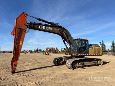 2013 John Deere 350G حفارة بجنزير