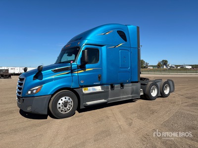 2020 Freightliner Cascadia 126 6x4 تراكتور شاحنة كابينة النوم (ثنائية المحور)