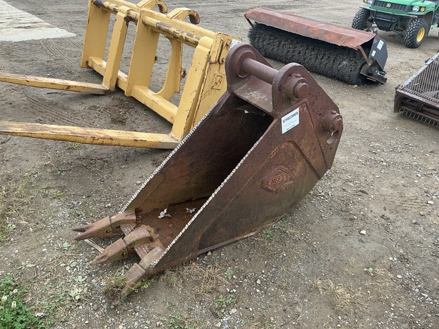 Adco/ Hensley 19V21 Digging 24 In Excavator Bucket