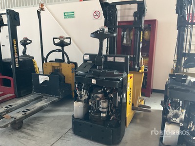 2019 Yale MC10 2200 lb Apilador Electrico / Elektro-Hochhubwagen