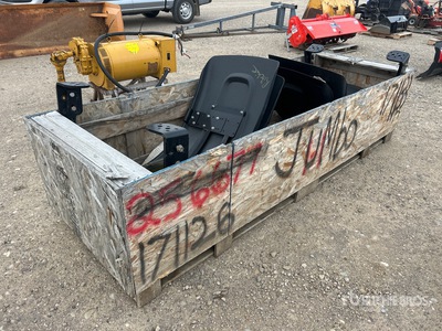 Quantity of (4) Tractor Fenders