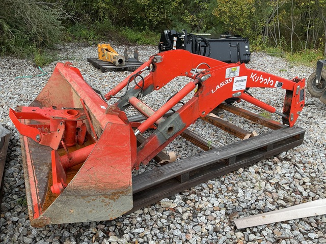 Kubota LA535 Front Loader Attachment