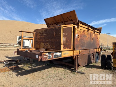 Superior Equipment 8 ft x 16 ft Aggregate Feeder