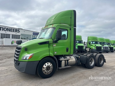 2021 Freightliner Cascadia 116 6x4 T/A Day Cab Truck Tractor