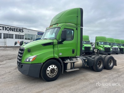 2021 Freightliner Cascadia 116 6x4 T/A Day Cab Truck Tractor
