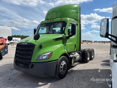 2022 Freightliner Cascadia 116 6x4 T/A Dagcabine Trekker