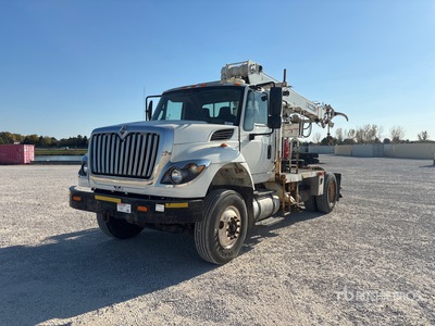2013 Terex Commander C4045 on 2014 International 7500 4x2 Autocarro piantapali